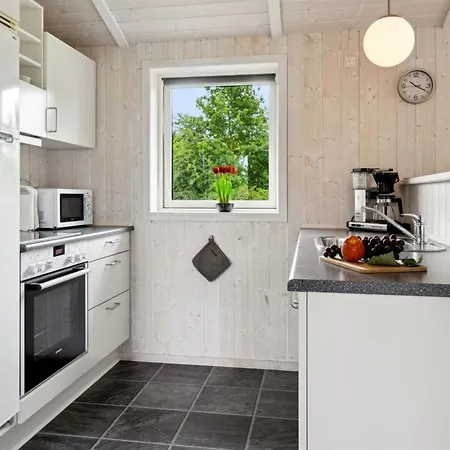 Tayana - 700m From The Sea By Interhome Holiday home Nedre Lysabild