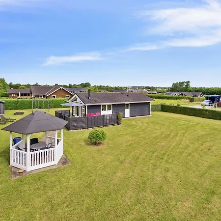 Tayana - 700m From The Sea By Interhome Nedre Lysabild